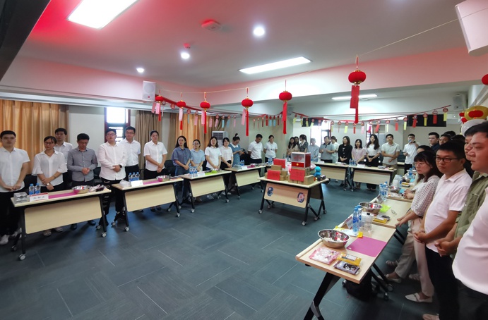 共青團(tuán)南昌市政建設(shè)集團(tuán)有限公司委員會(huì)舉辦了“承傳統(tǒng)文化，享團(tuán)圓美滿”中秋主題活動(dòng)6910.jpg