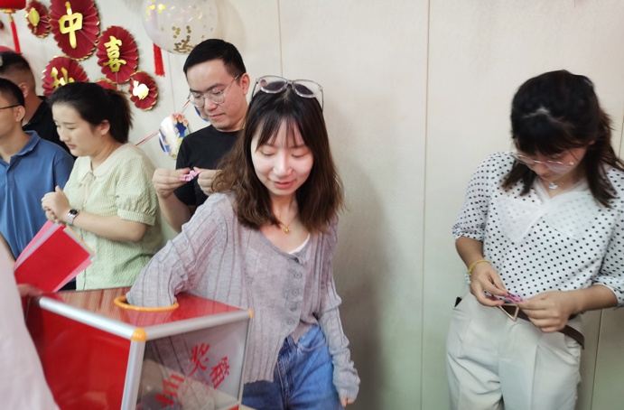 共青團(tuán)南昌市政建設(shè)集團(tuán)有限公司委員會(huì)舉辦了“承傳統(tǒng)文化，享團(tuán)圓美滿”中秋主題活動(dòng)6913.jpg