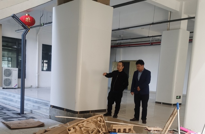 肖長華前往南昌市政公用生態(tài)農業(yè)示范園研發(fā)大樓項目指導項目收尾工作691.jpg