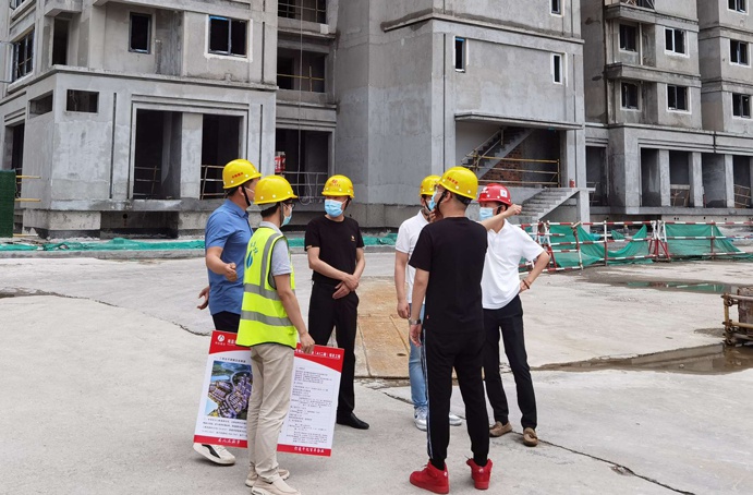 張世東先后前往公司杭州、蘇州、無錫三地房建項目檢查指導(dǎo)安全生產(chǎn)工作