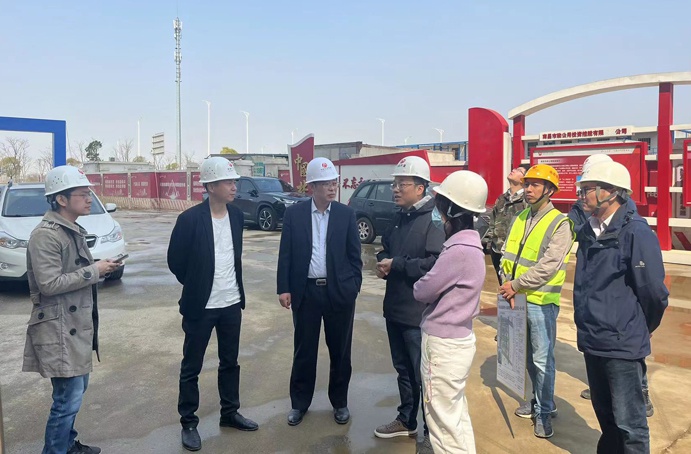 市政公用集團(tuán)劉順保到朱橋東路項目、昌東三路項目、秦坊安置房項目調(diào)研