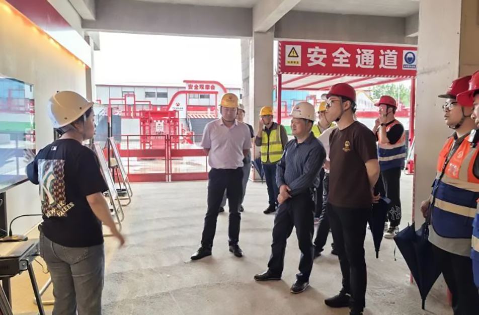 南昌市住建局曾偉到聯(lián)發(fā)九龍和悅、新建區(qū)人民醫(yī)院二部項(xiàng)目調(diào)研